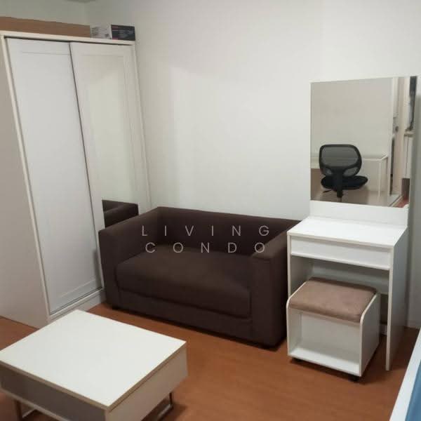 Lumpini Condo Town Romklao-Suvarnabhumi, Bangkok, Rom Klao Road 1, Khlong Sam Prawet, Lat Krabang, Bangkok, Studio, 22 sqm, Condo For Rent, by Living Condo, 500565535 - DDproperty.com