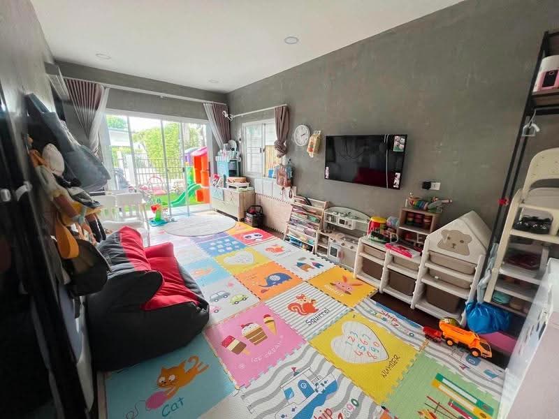 Grand Britania Wongwaen-Ramintra, Bangkok, Kanchanaphisek Ring Road, Sam Wa Tawan Tok, Khlong Sam Wa, Bangkok, 4 Bedrooms, 185 sqm, Single Detached House For Rent, by Sunitra Sachdev, 500565642 - DDproperty.com