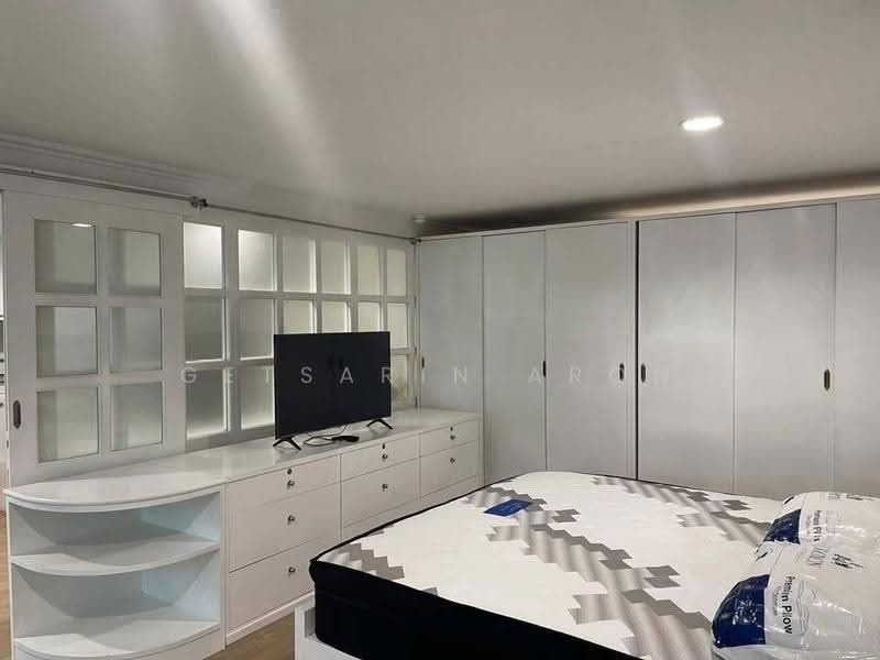 Diamond Tower, Bangkok, Silom, Bang Rak, Bangkok, 2 Bedrooms, 74 sqm, Condo For Rent, by Getsarin Aron, 500565693 - DDproperty.com