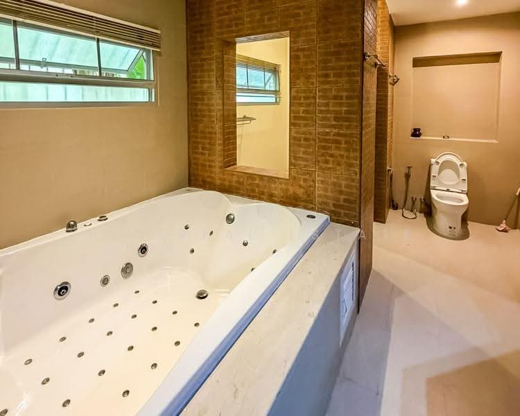 4 Bedroom Pool Villa for Sale Pratumnak Pattaya, chon-buri, Nong Pru, Bang Lamung (Pattaya), Chon Buri (Pattaya), 4 Bedrooms, 450 sqm, Villa For Sale, by PLC real estate, 500565715 - DDproperty.com