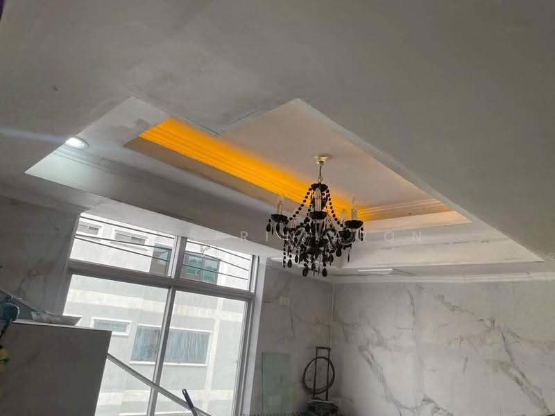 Baan Ratchayothin, Bangkok, Chan Kasem, Chatuchak, Bangkok, 2 Bedrooms, 65 sqm, Condo For Rent, by Getsarin Aron, 500565721 - DDproperty.com