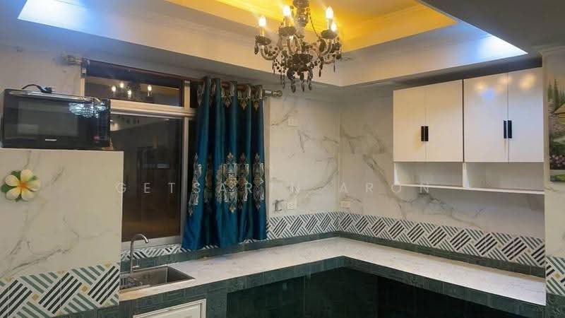 Baan Ratchayothin, Bangkok, Chan Kasem, Chatuchak, Bangkok, 2 Bedrooms, 65 sqm, Condo For Rent, by Getsarin Aron, 500565721 - DDproperty.com