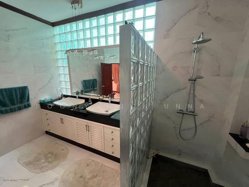 6-BR Villa, Prachuap Khiri Khan, Hua Hin, Prachuap Khiri Khan, 6 Bedrooms, 450 sqm, Villa For Sale, by Boonyanuch Unna, 500565722 - DDproperty.com