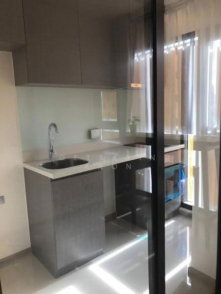 Rhythm Sukhumvit 36-38, Bangkok, 55 Soi Sukhumvit 36, Sukhumvit Road, Phra Kanong, Khlong Toei, Bangkok, 1 Bedroom, 34 sqm, Condo For Rent, by Getsarin Aron, 500565776 - DDproperty.com