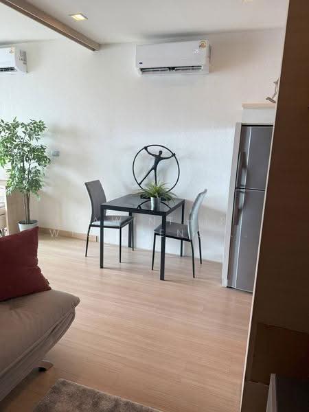 Sky Walk Residences, Bangkok, 1599 Sukhumvit Road, Phra Kanong Nua, Watthana, Bangkok, 1 Bedroom, 40 sqm, Condo For Sale, by Kawinthip Wisesdenchai, 500565779 - DDproperty.com
