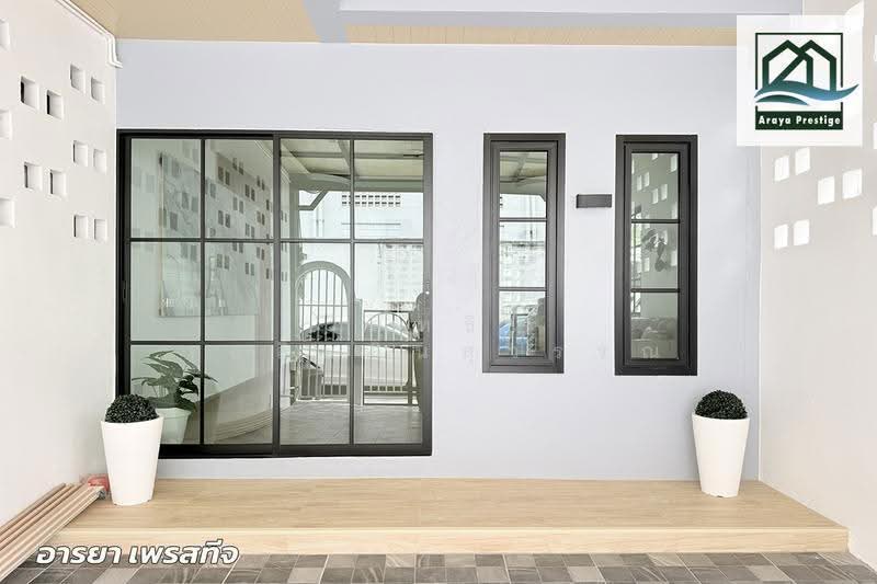 สินทองร่มเกล้า28, Bangkok, Khlong Sam Prawet, Lat Krabang, Bangkok, 3 Bedrooms, 65 sqm, Townhouse For Sale, by วิสุทธินี เฉลิมสินสุวรรณ, 500565915 - DDproperty.com
