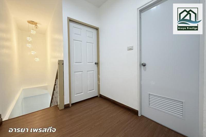 สินทองร่มเกล้า28, Bangkok, Khlong Sam Prawet, Lat Krabang, Bangkok, 3 Bedrooms, 65 sqm, Townhouse For Sale, by วิสุทธินี เฉลิมสินสุวรรณ, 500565915 - DDproperty.com