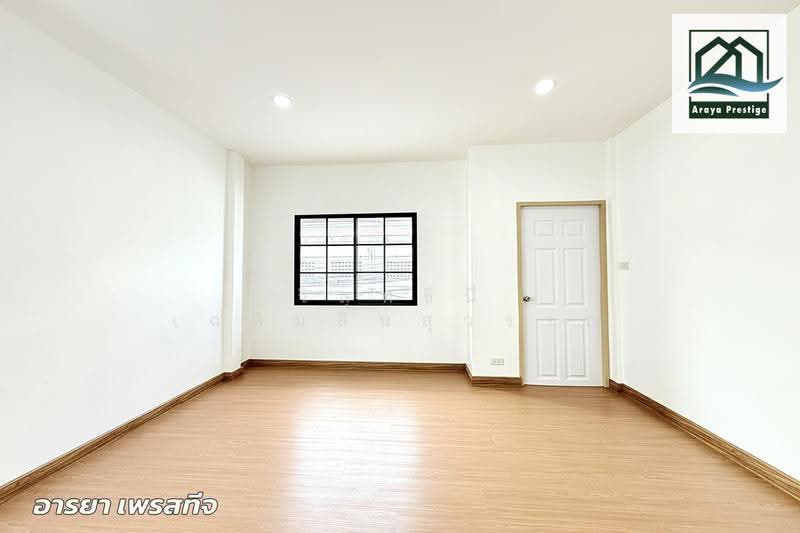 สินทองร่มเกล้า28, Bangkok, Khlong Sam Prawet, Lat Krabang, Bangkok, 3 Bedrooms, 65 sqm, Townhouse For Sale, by วิสุทธินี เฉลิมสินสุวรรณ, 500565915 - DDproperty.com