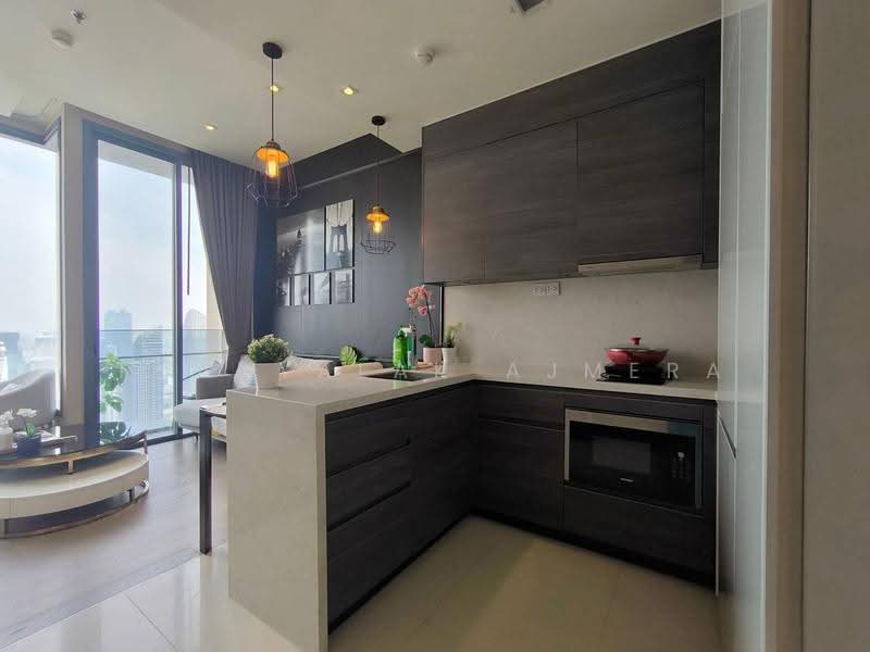 The Esse Asoke, Bangkok, 333 Soi Sukhumvit 21, Sukhumvit Road, Khlongtoei Nua, Watthana, Bangkok, 1 Bedroom, 42 sqm, Condo For Rent, by Thanyalak Ajmera, 500566025 - DDproperty.com