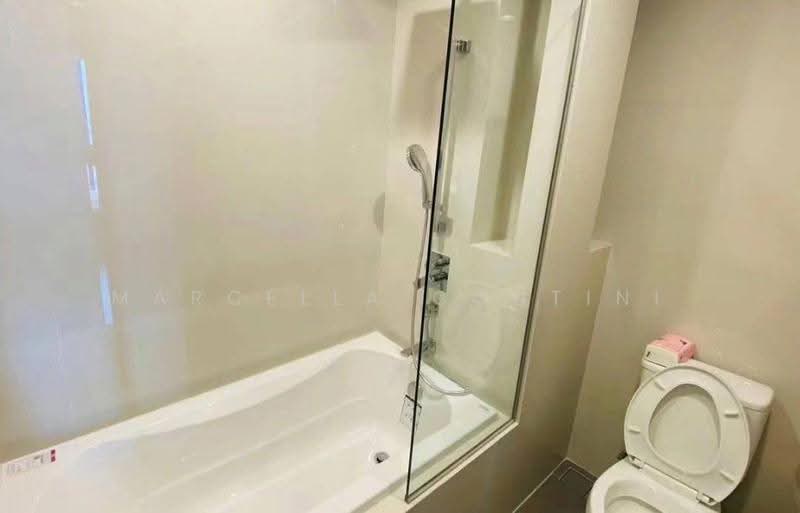 Oka Haus Sukhumvit 36, Bangkok, 3399 Rama 4 Road, Khong Tan, Khlong Toei, Bangkok, 1 Bedroom, 35 sqm, Condo For Rent, by Marcella Contini, 500566027 - DDproperty.com