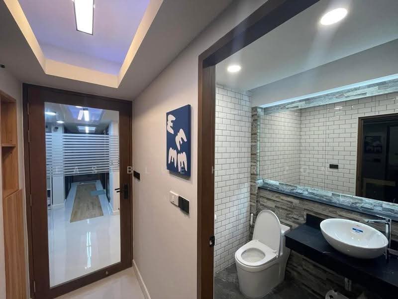 Townhouse Area Ramkhamhaeng, กรุงเทพ, หัวหมาก, บางกะปิ, กรุงเทพ, 220 ตร.ม., ทาวน์เฮ้าส์ ขาย, โดย Eastblue Horizon, 500566051 - DDproperty.com