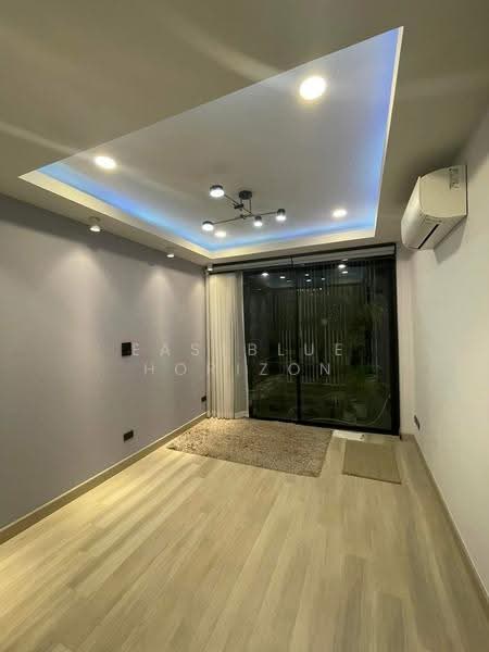 Townhouse Area Ramkhamhaeng, Bangkok, Hua Mak, Bang Kapi, Bangkok, 3 Bedrooms, 220 sqm, Townhouse For Sale, by Eastblue Horizon, 500566051 - DDproperty.com