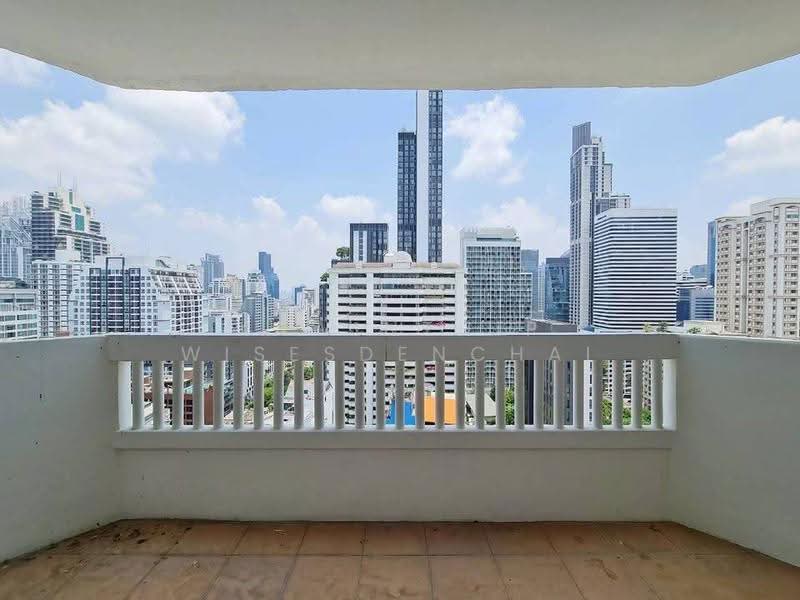 Grand Ville House 2, bangkok, Soi Sukhumvit 19, Khlongtoei Nua, Watthana, Bangkok, 3 Bedrooms, 250 sqm, Condo For Rent, by Kawinthip Wisesdenchai, 500566084 - DDproperty.com