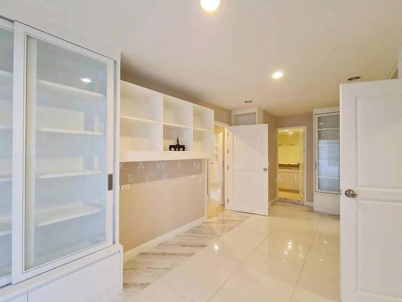 Grand Ville House 2, bangkok, Soi Sukhumvit 19, Khlongtoei Nua, Watthana, Bangkok, 3 Bedrooms, 250 sqm, Condo For Rent, by Kawinthip Wisesdenchai, 500566084 - DDproperty.com