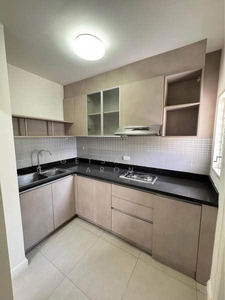 3-BR House, Bangkok, Jom Phon, Chatuchak, Bangkok, 3 Bedrooms, 197 sqm, Single Detached House For Rent, by Getsarin Aron, 500566122 - DDproperty.com