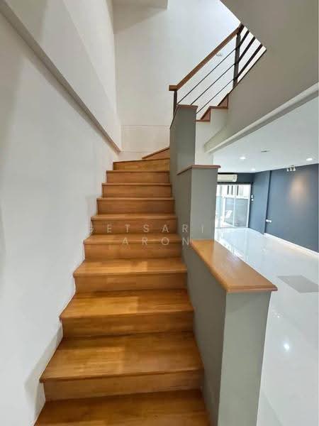 3-BR House, Bangkok, Jom Phon, Chatuchak, Bangkok, 3 Bedrooms, 197 sqm, Single Detached House For Rent, by Getsarin Aron, 500566122 - DDproperty.com