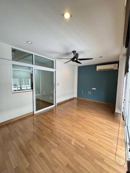 3-BR House, Bangkok, Jom Phon, Chatuchak, Bangkok, 3 Bedrooms, 197 sqm, Single Detached House For Rent, by Getsarin Aron, 500566122 - DDproperty.com