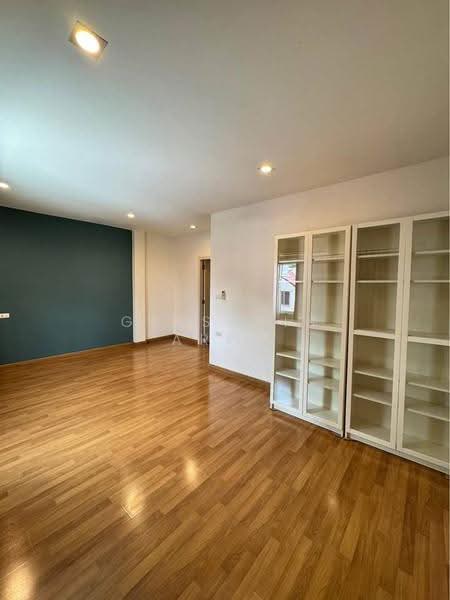 3-BR House, Bangkok, Jom Phon, Chatuchak, Bangkok, 3 Bedrooms, 197 sqm, Single Detached House For Rent, by Getsarin Aron, 500566122 - DDproperty.com