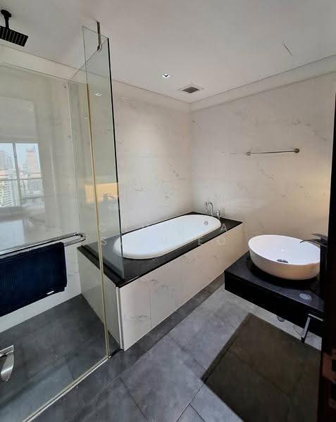 The Lakes, Bangkok, 123 Ratchadaphisek Road, Khlong Toei, Bangkok, 2 Bedrooms, 101 sqm, Condo For Rent, by Chutima Saenieo, 500566159 - DDproperty.com