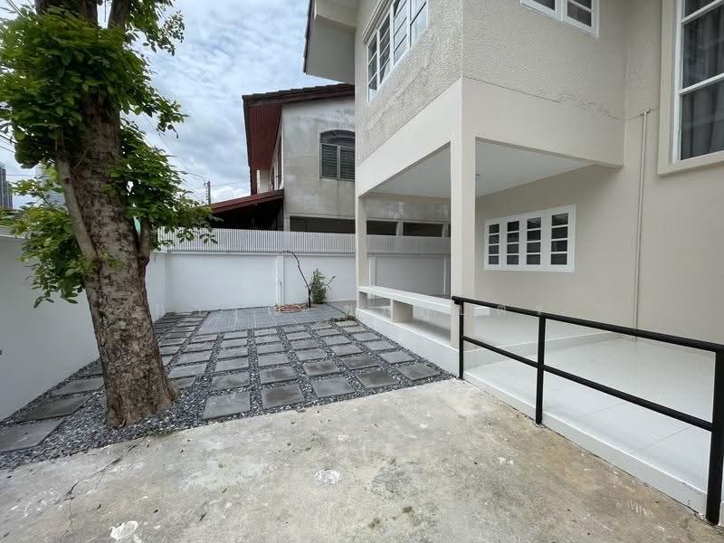 Utthayanthong Chaeng Watthana - Pak Kret 19, Nonthaburi, Soi Chaengwattana-Pak Kret 19, Chaengwattana Road, Bang Phut, Pak Kret, Nonthaburi, 4 Bedrooms, 200 sqm, Single Detached House For Rent, by การุณ ชมภูบุตร, 500566167 - DDproperty.com