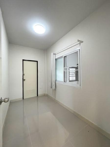 Utthayanthong Chaeng Watthana - Pak Kret 19, Nonthaburi, Soi Chaengwattana-Pak Kret 19, Chaengwattana Road, Bang Phut, Pak Kret, Nonthaburi, 4 Bedrooms, 200 sqm, Single Detached House For Rent, by การุณ ชมภูบุตร, 500566167 - DDproperty.com