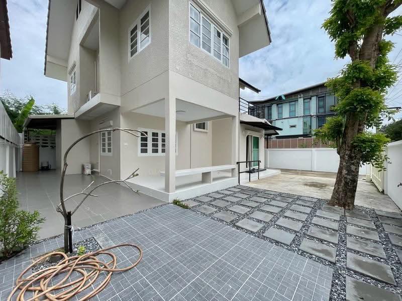 Utthayanthong Chaeng Watthana - Pak Kret 19, Nonthaburi, Soi Chaengwattana-Pak Kret 19, Chaengwattana Road, Bang Phut, Pak Kret, Nonthaburi, 4 Bedrooms, 200 sqm, Single Detached House For Rent, by การุณ ชมภูบุตร, 500566167 - DDproperty.com