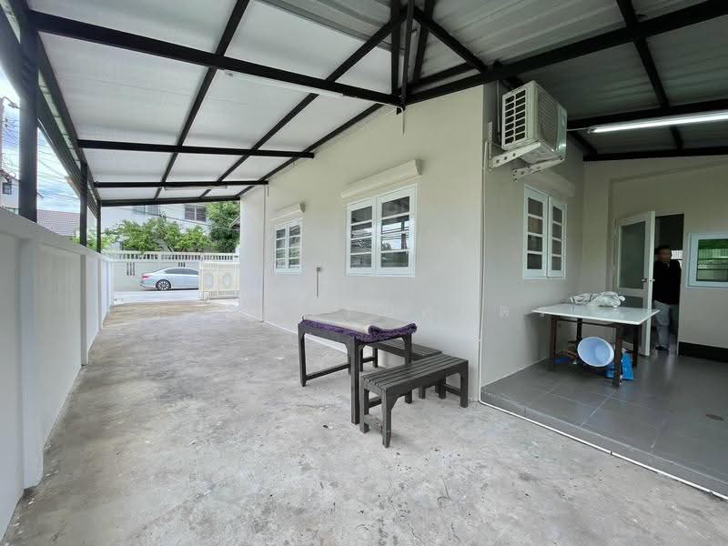 Utthayanthong Chaeng Watthana - Pak Kret 19, Nonthaburi, Soi Chaengwattana-Pak Kret 19, Chaengwattana Road, Bang Phut, Pak Kret, Nonthaburi, 4 Bedrooms, 200 sqm, Single Detached House For Rent, by การุณ ชมภูบุตร, 500566167 - DDproperty.com