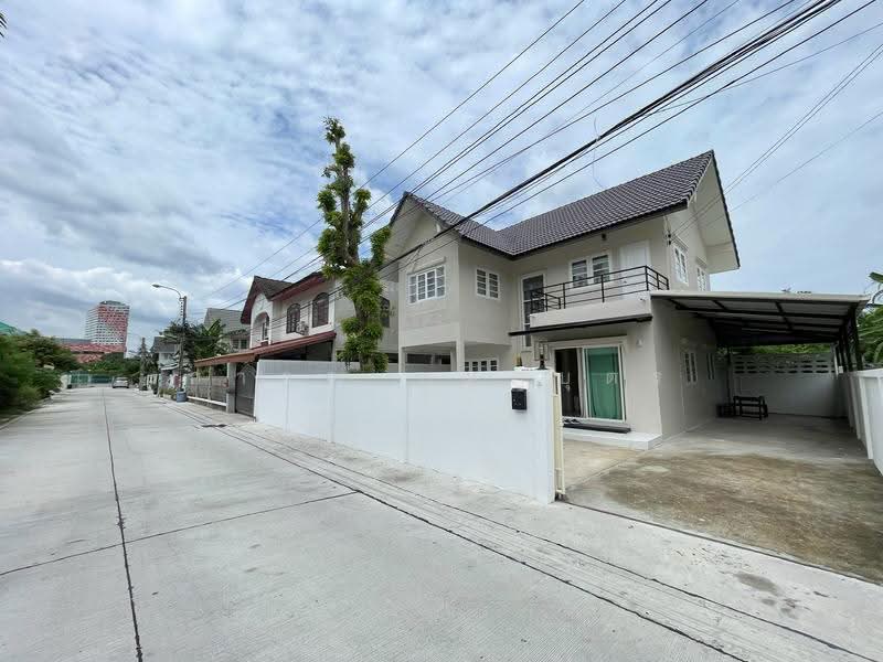Utthayanthong Chaeng Watthana - Pak Kret 19, Nonthaburi, Soi Chaengwattana-Pak Kret 19, Chaengwattana Road, Bang Phut, Pak Kret, Nonthaburi, 4 Bedrooms, 200 sqm, Single Detached House For Rent, by การุณ ชมภูบุตร, 500566167 - DDproperty.com
