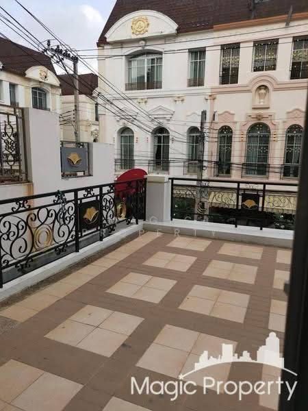 Baan Klang Krung Grande Vienna Rama 3 : บ้านกลางกรุง แกรนด์ เวียนนา พระราม 3, กรุงเทพ, ถนนพระราม 3, บางโพงพาง, ยานนาวา, กรุงเทพ, 340 ตร.ม., ทาวน์เฮ้าส์ ขาย, โดย Magic Property, 500566193 - DDproperty.com