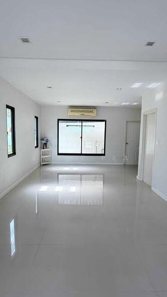 Plex Bangna, Samut Prakan, 90/239 Burapha Withi Expressway, Bang Kaeo, Bang Plee, Samut Prakan, 3 Bedrooms, 200 sqm, Townhouse For Sale, by Agent Pla, 500566201 - DDproperty.com