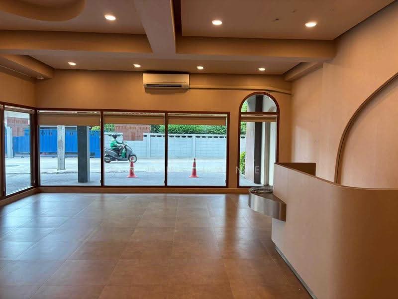 Office Space for Rent Near BTS Phra Khanong (SPSJP685), Bangkok, ปรีดี พนมยงค์ 2, Phra Kanong Nua, Watthana, Bangkok, , 681 sqm, Office Space For Rent, by Khun Jane, 500566266 - DDproperty.com