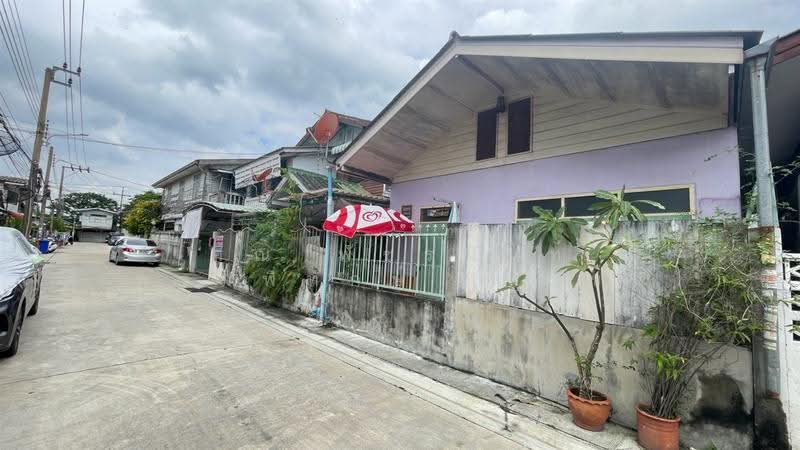 เคหะร่มเกล้า โซน10 ซอยเคหะร่มเกล้า31 แยก4-5, Bangkok, ถนนเคหะร่มเกล้า, Khlong Song Ton Nun, Lat Krabang, Bangkok, 2 Bedrooms, 200 sqm, Single Detached House For Sale, by คุณ พัชรนันท์ พรมพิทักษ์ (นัจข์), 500566424 - DDproperty.com