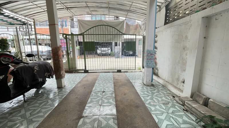 เคหะร่มเกล้า โซน10 ซอยเคหะร่มเกล้า31 แยก4-5, Bangkok, ถนนเคหะร่มเกล้า, Khlong Song Ton Nun, Lat Krabang, Bangkok, 2 Bedrooms, 200 sqm, Single Detached House For Sale, by คุณ พัชรนันท์ พรมพิทักษ์ (นัจข์), 500566424 - DDproperty.com