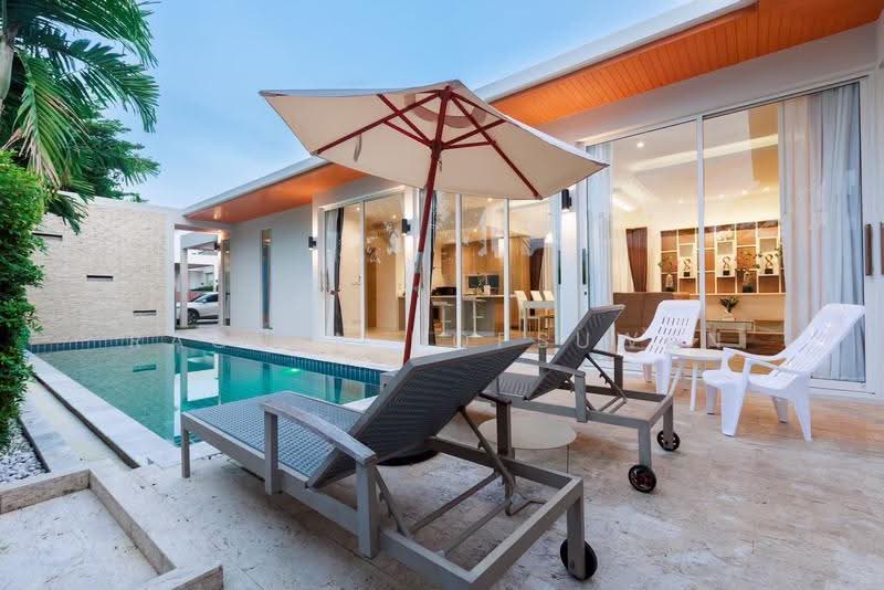 Pool villa for rent in Mueang Phuket District: 3 bedrooms, 3 bathrooms, land area of ​​82 square wah, Phuket, Chalong, Muang Phuket, Phuket, 3 Bedrooms, 320 sqm, Villa For Rent, by Rachen Nopsuwan, 500566474 - DDproperty.com