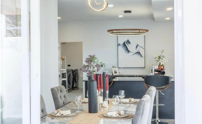 2BR Condo for Sale in Bang Tao Phuket | High Floor Near Beach & Investment, Phuket, Rawai, Muang Phuket, Phuket, 3 Bedrooms, 320 sqm, Villa For Sale, by Fazwaz (Thailand) Co., Ltd., 500566552 - DDproperty.com