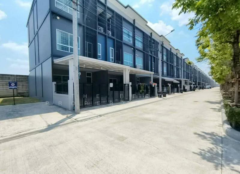 Sammakorn Avenue Suvarnabhumi, Bangkok, Rural Development 3 Khlong Song Ton Noon, Khlong Song Ton Nun, Lat Krabang, Bangkok, 4 Bedrooms, 175 sqm, Townhouse For Sale, by The Best Property ย้งยี้, 500566558 - DDproperty.com
