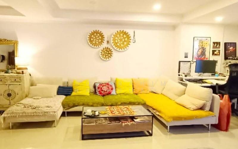Supalai Place Sukhumvit 39, Bangkok, 175-179 Soi Sukhumvit 39 Sukhumvit Road, Khlong Tan Nua, Watthana, Bangkok, 2 Bedrooms, 166 sqm, Condo For Sale, by Abdulrahim Hayeduad, 500566574 - DDproperty.com