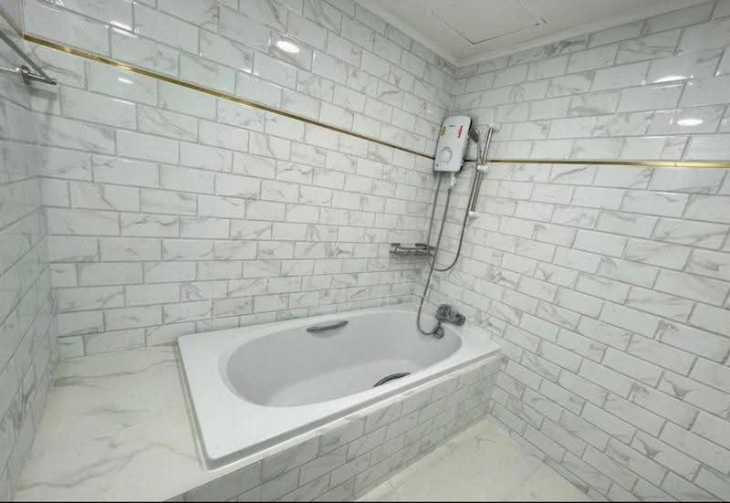 Floraville Condominium, Bangkok, 51 Pattanakarn, Suan Luang, Bangkok, 2 Bedrooms, 105 sqm, Condo For Rent, by Ketkanok Sungthong, 500566593 - DDproperty.com