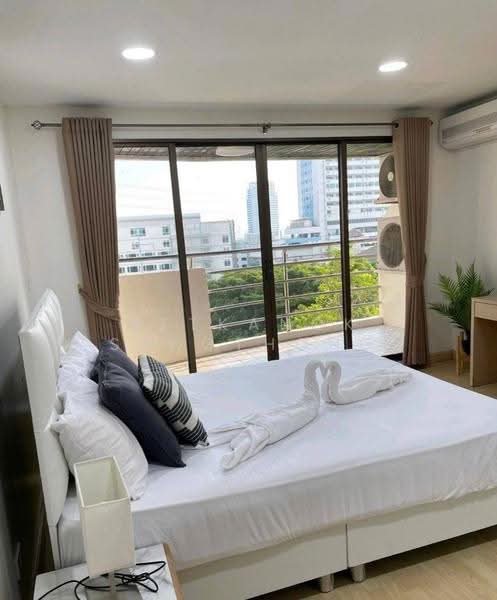 Floraville Condominium, Bangkok, 51 Pattanakarn, Suan Luang, Bangkok, 2 Bedrooms, 105 sqm, Condo For Rent, by Ketkanok Sungthong, 500566593 - DDproperty.com