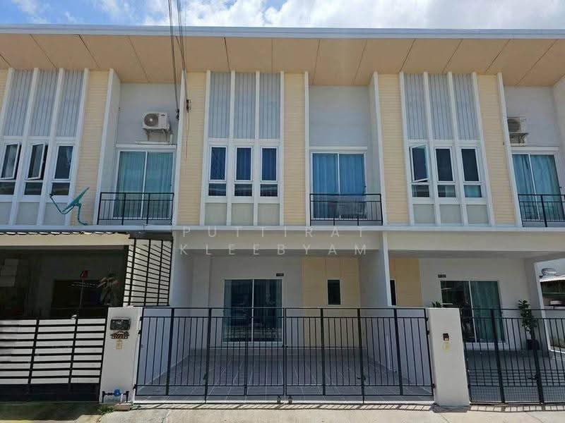 undefined, Chon Buri (Pattaya), Nong - Kham, Si Racha, Chon Buri (Pattaya), 3 Bedrooms, 204 sqm, Townhouse For Sale, by Puttirat Kleebyam, 500566604 - DDproperty.com