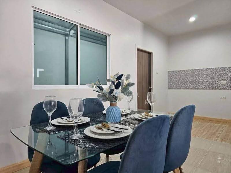undefined, Chon Buri (Pattaya), Nong - Kham, Si Racha, Chon Buri (Pattaya), 3 Bedrooms, 204 sqm, Townhouse For Sale, by Puttirat Kleebyam, 500566604 - DDproperty.com