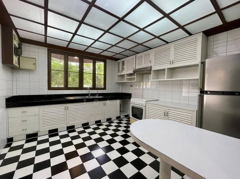 ขายบ้านพร้อมที่ดิน ร่วมฤดี เพลินจิต สุขุมวิท : House for sale, Ruamrudee, Ploenchit, Sukhumvit, Bangkok, Lumphini, Pathum Wan, Bangkok, 2 Bedrooms, 523 sqm, Single Detached House For Sale, by TOAH T., 500566697 - DDproperty.com
