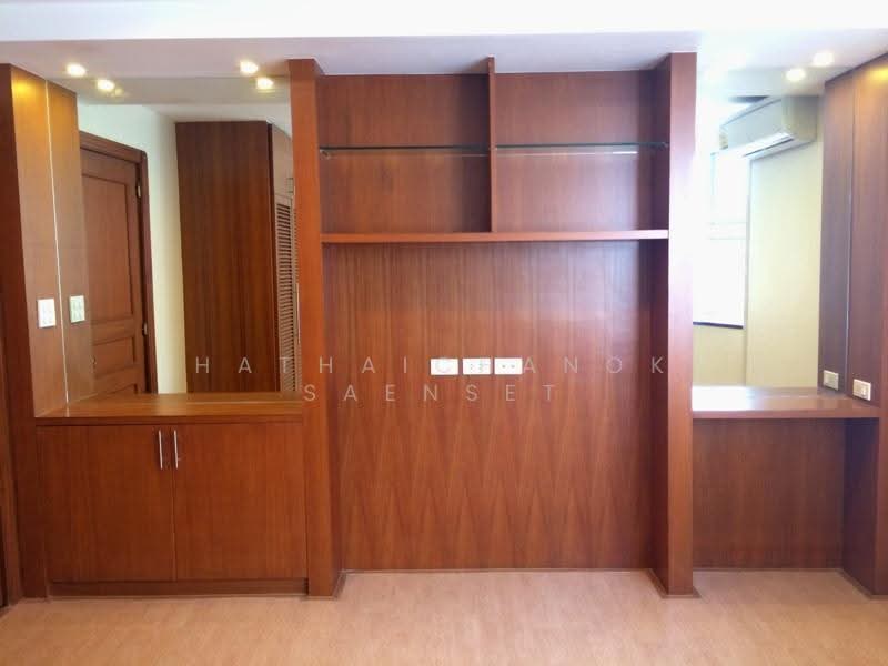 President Park Sukhumvit 24, Bangkok, 99 Sukhumvit 24 Alley, Khlongtoei Nua, Watthana, Bangkok, 3 Bedrooms, 225 sqm, Condo For Rent, by Hathaichanok Saenset, 500566769 - DDproperty.com