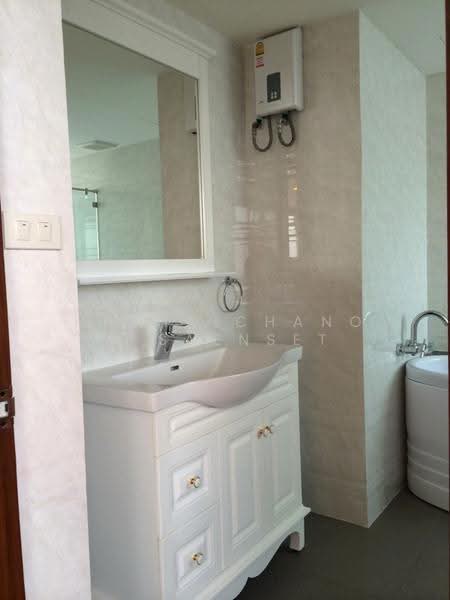President Park Sukhumvit 24, Bangkok, 99 Sukhumvit 24 Alley, Khlongtoei Nua, Watthana, Bangkok, 3 Bedrooms, 225 sqm, Condo For Rent, by Hathaichanok Saenset, 500566769 - DDproperty.com