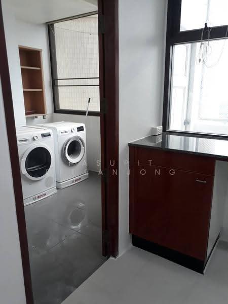 Ruamsuk Condominium, Bangkok, 12 Soi Athakravi, Khong Tan, Khlong Toei, Bangkok, 3 Bedrooms, 316 sqm, Condo For Rent, by Pasupit Ditbanjong, 500566790 - DDproperty.com