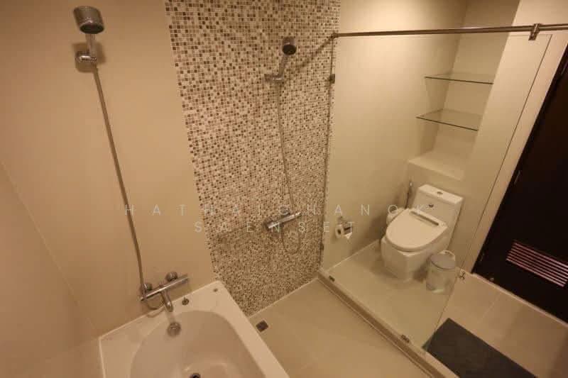 The Rajdamri, Bangkok, Ratchadamri Road, Lumphini, Pathum Wan, Bangkok, 1 Bedroom, 70 sqm, Condo For Rent, by Hathaichanok Saenset, 500566793 - DDproperty.com