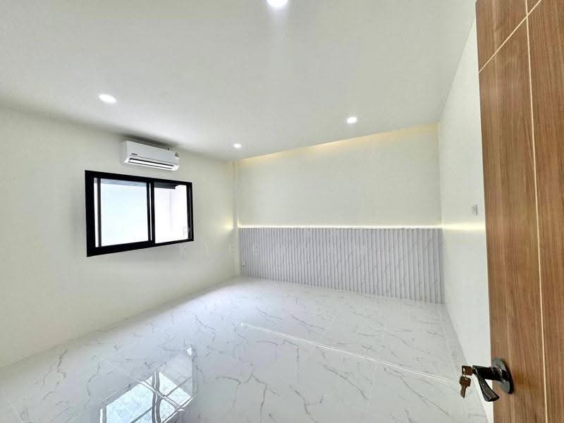 undefined, Phuket, Pa Khlok, Thalang, Phuket, 3 Bedrooms, 204 sqm, Semi-Detached House (Twin House) For Sale, by Puttirat Kleebyam, 500566798 - DDproperty.com