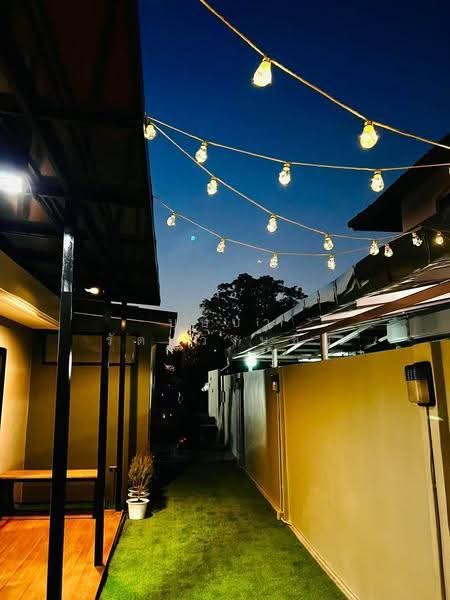 มณียา เลียบด่วน ให้เช่าบ้านเดี่ยวสไตล์รีสอร์ต ติดริมน้ำ บรรยากาศดีมาก บ้านสวย แต่งครบ พร้อมอยู่, กรุงเทพ, ประดิษฐ์มนูธรรม, คลองกุ่ม, บึงกุ่ม, กรุงเทพ, 200 ตร.ม., บ้านเดี่ยว ให้เช่า, โดย บุษบา รัตนวงษ์ชัย, 500566877 - DDproperty.com