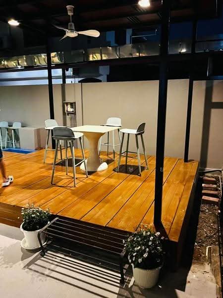 มณียา เลียบด่วน ให้เช่าบ้านเดี่ยวสไตล์รีสอร์ต ติดริมน้ำ บรรยากาศดีมาก บ้านสวย แต่งครบ พร้อมอยู่, Bangkok, ประดิษฐ์มนูธรรม, Khlong Kum, Bueng Kum, Bangkok, 3 Bedrooms, 200 sqm, Single Detached House For Rent, by บุษบา รัตนวงษ์ชัย, 500566877 - DDproperty.com