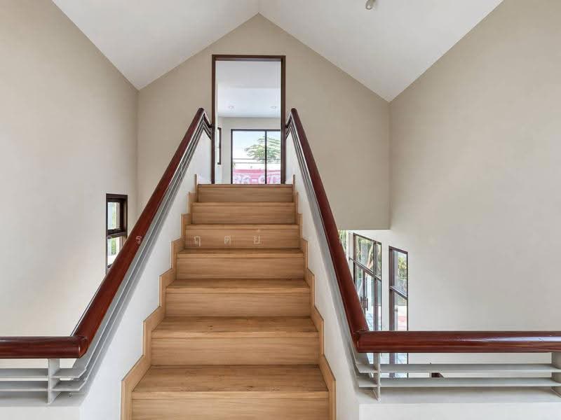 The Royal Golf : เดอะรอยัล กอล์ฟ, Bangkok, หลวงแพ่ง, Thab Yao, Lat Krabang, Bangkok, 3 Bedrooms, 240 sqm, Single Detached House For Sale, by กรกฤตย์ บุญสระ, 500566897 - DDproperty.com